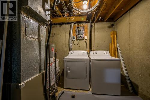 800 Southill Street Unit# 22, Kamloops, BC - Indoor Photo Showing Laundry Room