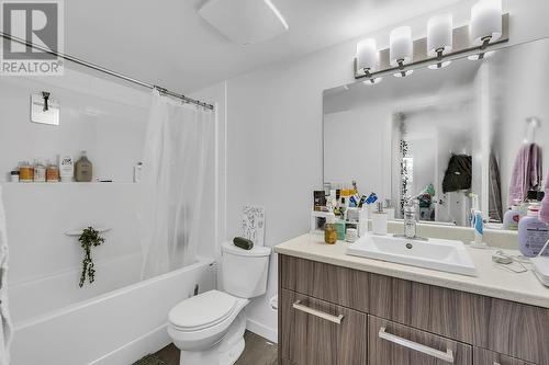 881 Academy Way Unit# 212, Kelowna, BC - Indoor Photo Showing Bathroom