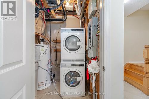 3033 Drumloch Avenue, Oakville, ON - Indoor Photo Showing Laundry Room