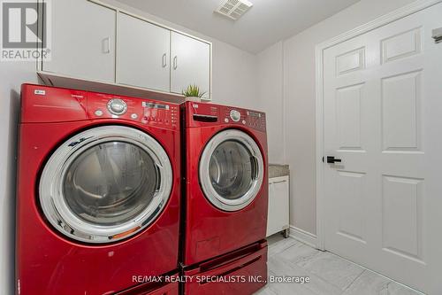 37 Harbourtown Crescent, Brampton, ON - Indoor Photo Showing Laundry Room