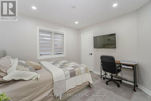 37 Harbourtown Crescent, Brampton, ON - Indoor Photo Showing Bedroom