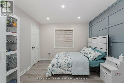 37 Harbourtown Crescent, Brampton, ON - Indoor Photo Showing Bedroom