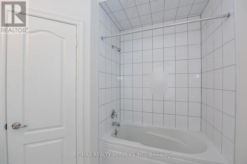 3007 Max Khan Boulevard, Oakville, ON - Indoor Photo Showing Bathroom