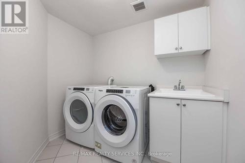 3007 Max Khan Boulevard, Oakville, ON - Indoor Photo Showing Laundry Room