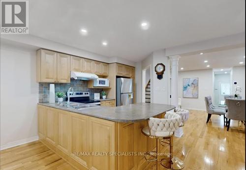 Main&2 - 1110 Carding Mill Place, Mississauga, ON - Indoor Photo Showing Kitchen