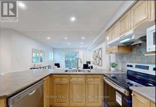 Main&2 - 1110 Carding Mill Place, Mississauga, ON - Indoor Photo Showing Kitchen With Double Sink With Upgraded Kitchen