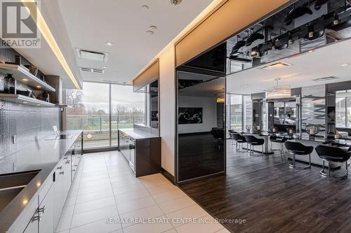 2406 - 33 Shore Breeze Drive, Toronto, ON - Indoor Photo Showing Kitchen