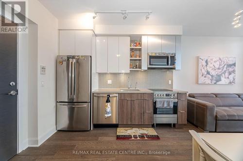 2406 - 33 Shore Breeze Drive, Toronto, ON - Indoor Photo Showing Kitchen With Stainless Steel Kitchen