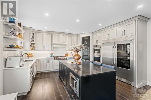 375 Longworth Avenue, Ottawa, ON - Indoor Photo Showing Kitchen With Upgraded Kitchen