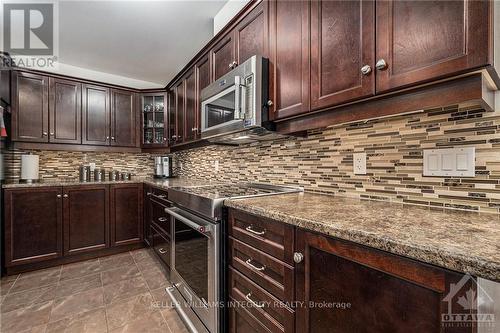 11 Westerra Way, North Grenville, ON - Indoor Photo Showing Kitchen With Upgraded Kitchen