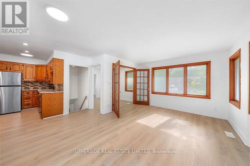 8 Mayfair Drive, Sarnia, ON - Indoor Photo Showing Kitchen