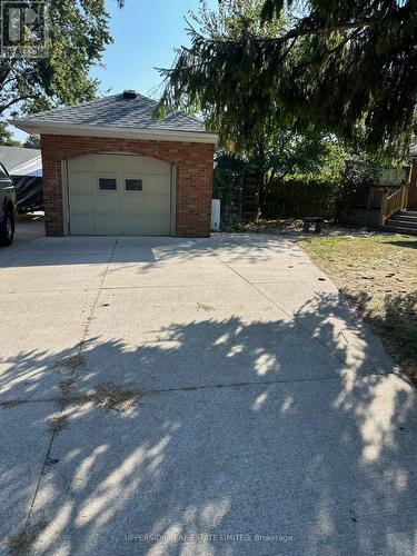 GARAGE - 8 Mayfair Drive, Sarnia, ON - Outdoor