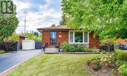 70 Bellingham Drive, Hamilton, ON - Outdoor