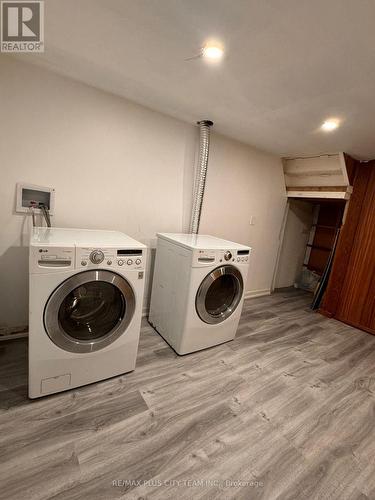 70 Bellingham Drive, Hamilton, ON - Indoor Photo Showing Laundry Room