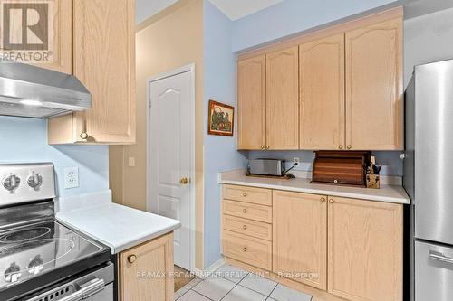 76 Morrison Crescent, Grimsby, ON - Indoor Photo Showing Kitchen