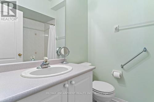 76 Morrison Crescent, Grimsby, ON - Indoor Photo Showing Bathroom