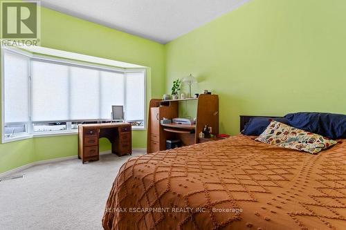 76 Morrison Crescent, Grimsby, ON - Indoor Photo Showing Bedroom