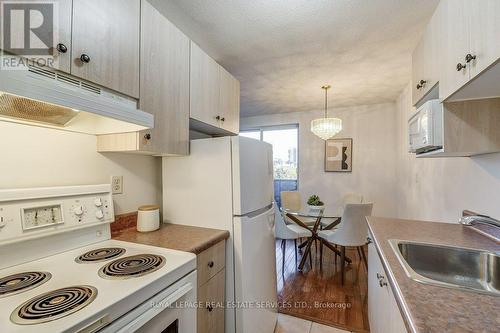 201 - 81 Charlton Avenue E, Hamilton, ON - Indoor Photo Showing Kitchen