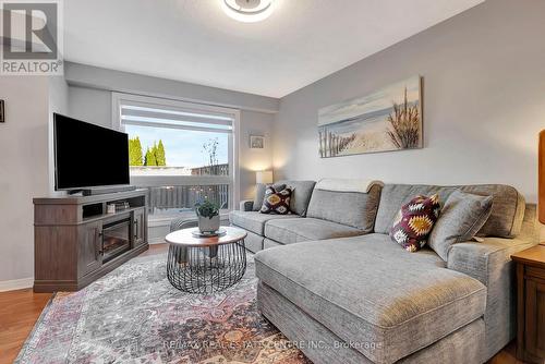 62 Brandy Crescent, Kitchener, ON - Indoor Photo Showing Living Room