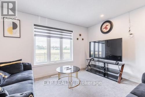 12 - 29 Schuyler Street, Brant, ON - Indoor Photo Showing Living Room