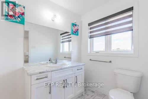 12 - 29 Schuyler Street, Brant, ON - Indoor Photo Showing Bathroom