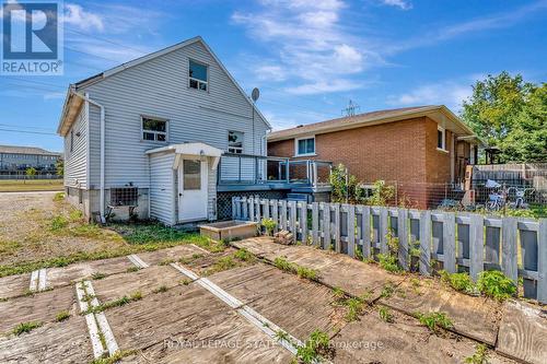 2009 Brampton Street, Hamilton, ON - Outdoor With Deck Patio Veranda