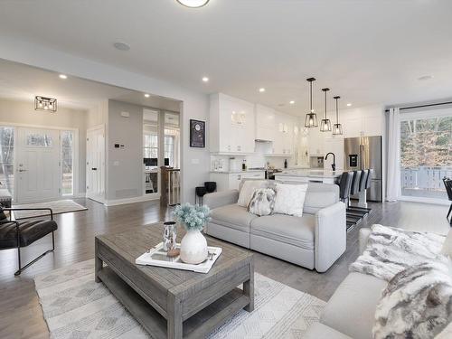 Vue d'ensemble - 2917 Rue Du Cumberland, Saint-Lazare, QC - Indoor Photo Showing Living Room