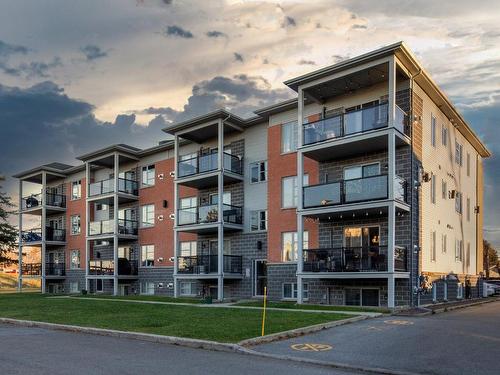 Frontage - 8-5 Rue Sambault, Mercier, QC - Outdoor With Facade