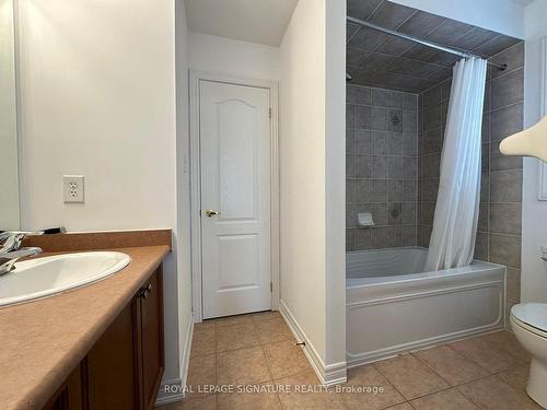 7 Tiglio Rd, Vaughan, ON - Indoor Photo Showing Bathroom