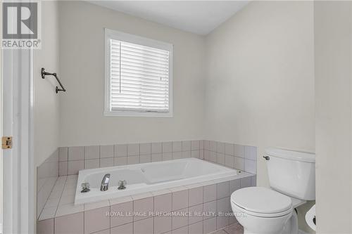 236 Northwoods Crescent, Stormont, Dundas And Glengarry, ON - Indoor Photo Showing Bathroom