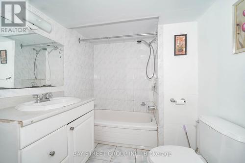 19 Sandy Haven Drive, Toronto, ON - Indoor Photo Showing Bathroom