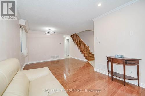 19 Sandy Haven Drive, Toronto, ON - Indoor Photo Showing Other Room