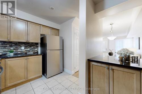 13 - 40 Mendelssohn Street W, Toronto, ON - Indoor Photo Showing Kitchen