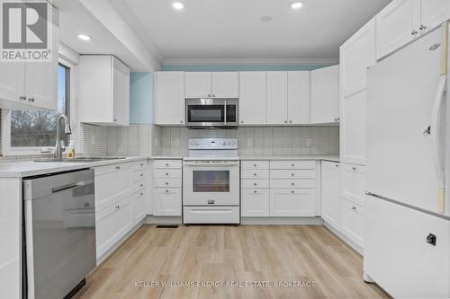 78 Wellesley Crescent N, London, ON - Indoor Photo Showing Kitchen