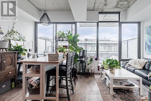 1004 - 560 King Street W, Toronto, ON - Indoor Photo Showing Dining Room