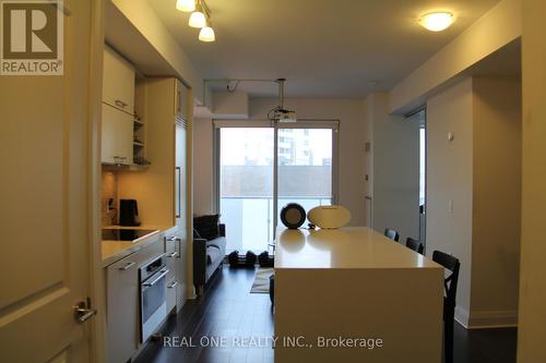 1811 - 1080 Bay Street, Toronto, ON - Indoor