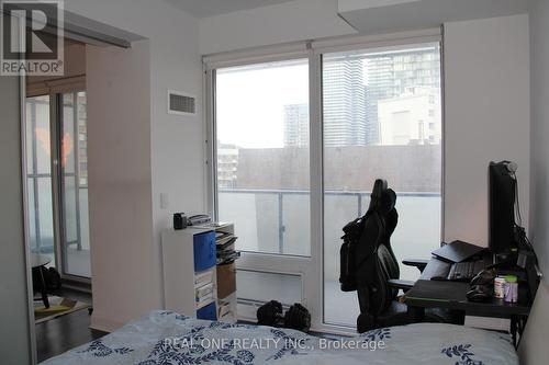 1811 - 1080 Bay Street, Toronto, ON - Indoor Photo Showing Bedroom