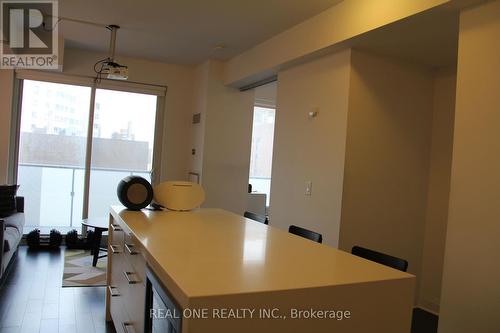 1811 - 1080 Bay Street, Toronto, ON - Indoor Photo Showing Other Room