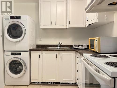 Room 1 - 33 Yatesbury Road, Toronto, ON - Indoor Photo Showing Laundry Room