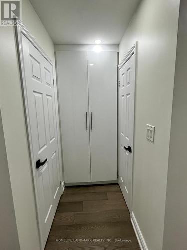 Upper - 902 Delgado Drive, Mississauga, ON - Indoor Photo Showing Other Room