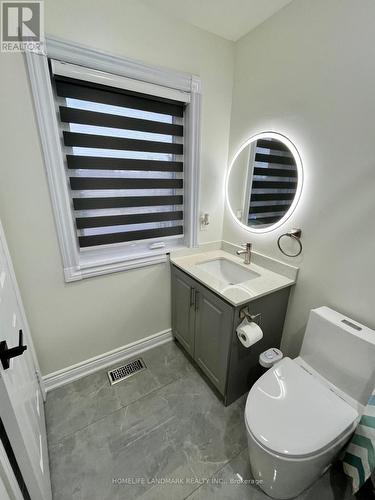 Upper - 902 Delgado Drive, Mississauga, ON - Indoor Photo Showing Bathroom