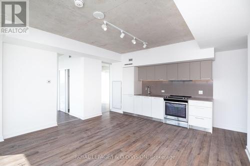 1104 - 25 Baseball Place, Toronto, ON - Indoor Photo Showing Kitchen