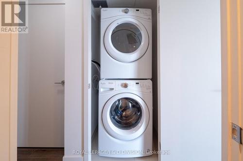 1104 - 25 Baseball Place, Toronto, ON - Indoor Photo Showing Laundry Room