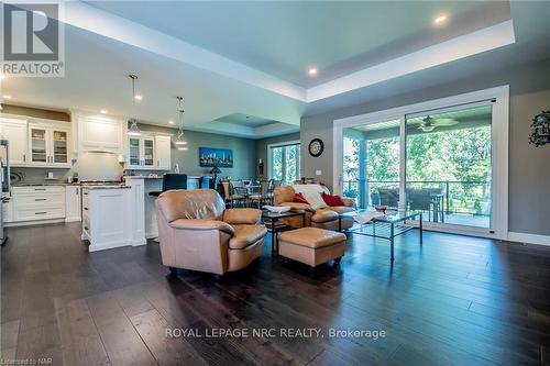 713 Clarence Street, Port Colborne, ON - Indoor Photo Showing Living Room