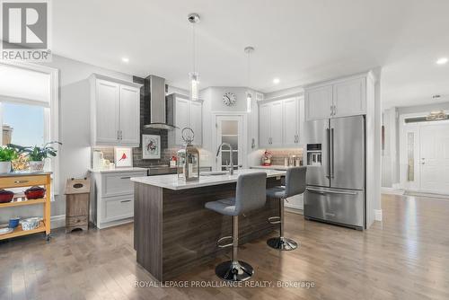 29 Pineridge Drive, Prince Edward County (Picton), ON - Indoor Photo Showing Kitchen With Stainless Steel Kitchen With Upgraded Kitchen