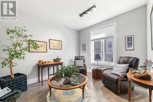 29 Pineridge Drive, Prince Edward County (Picton), ON - Indoor Photo Showing Living Room