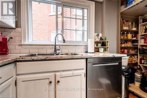 93 Griffith Street, Welland, ON - Indoor Photo Showing Kitchen With Double Sink