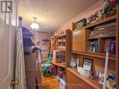 529 Christina Street N, Sarnia, ON - Indoor Photo Showing Other Room