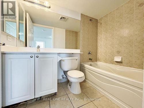 2512 - 15 Greenview Avenue, Toronto, ON - Indoor Photo Showing Bathroom