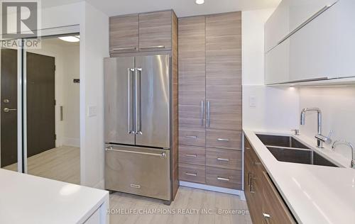 3101 - 181 Wynford Drive, Toronto, ON - Indoor Photo Showing Kitchen With Double Sink With Upgraded Kitchen